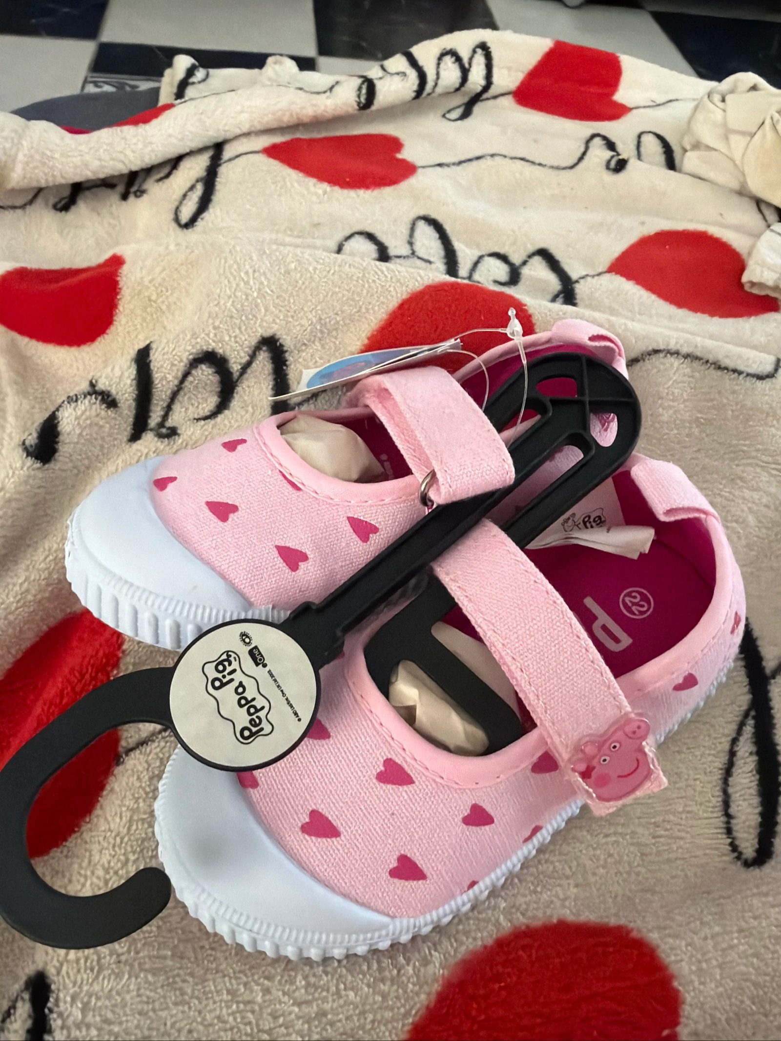 Sandales Peppa PiG taille 22